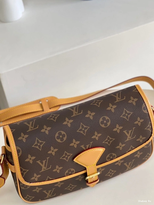 SOLOGNE VUITTON VINTAGE LOUIS 0825